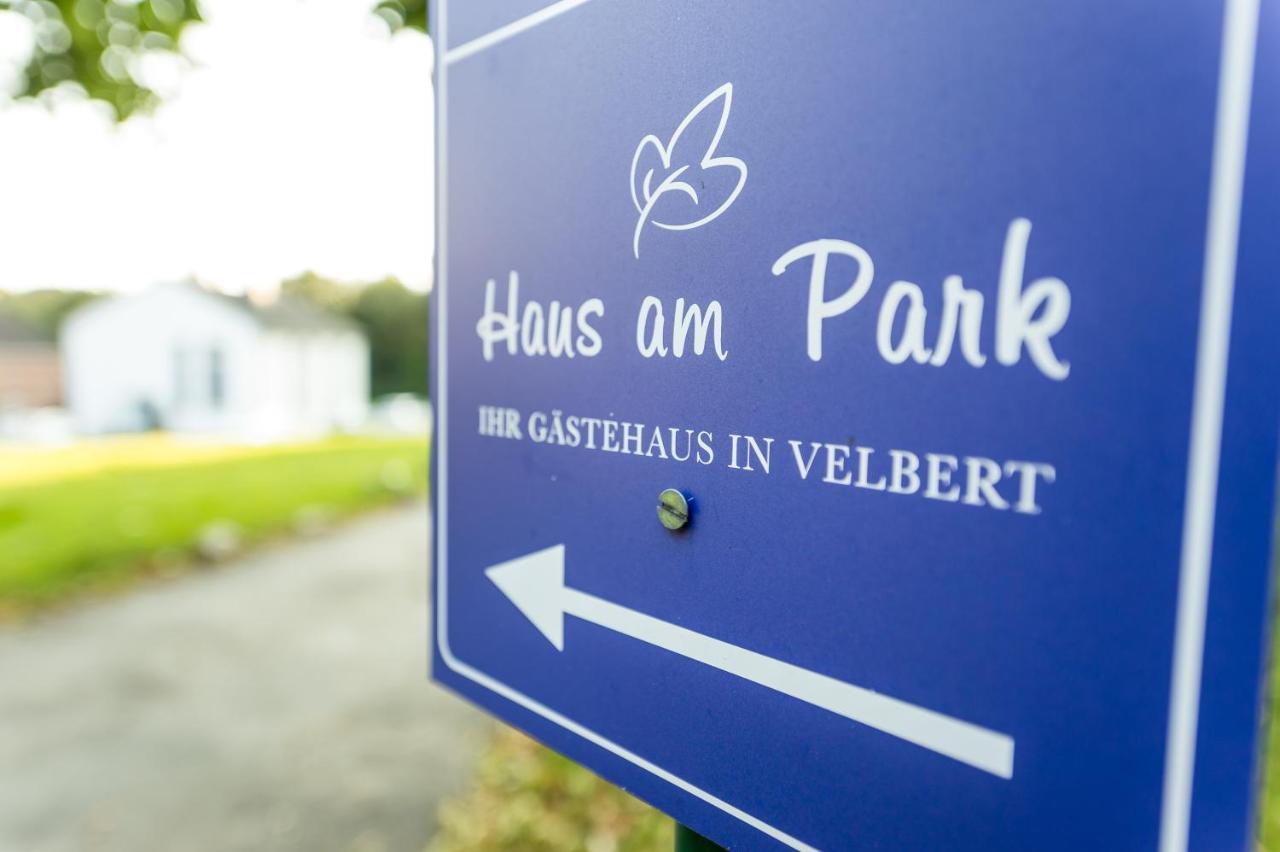 Haus Am Park - Ihr Gaestehaus In Velbert Eksteriør bilde