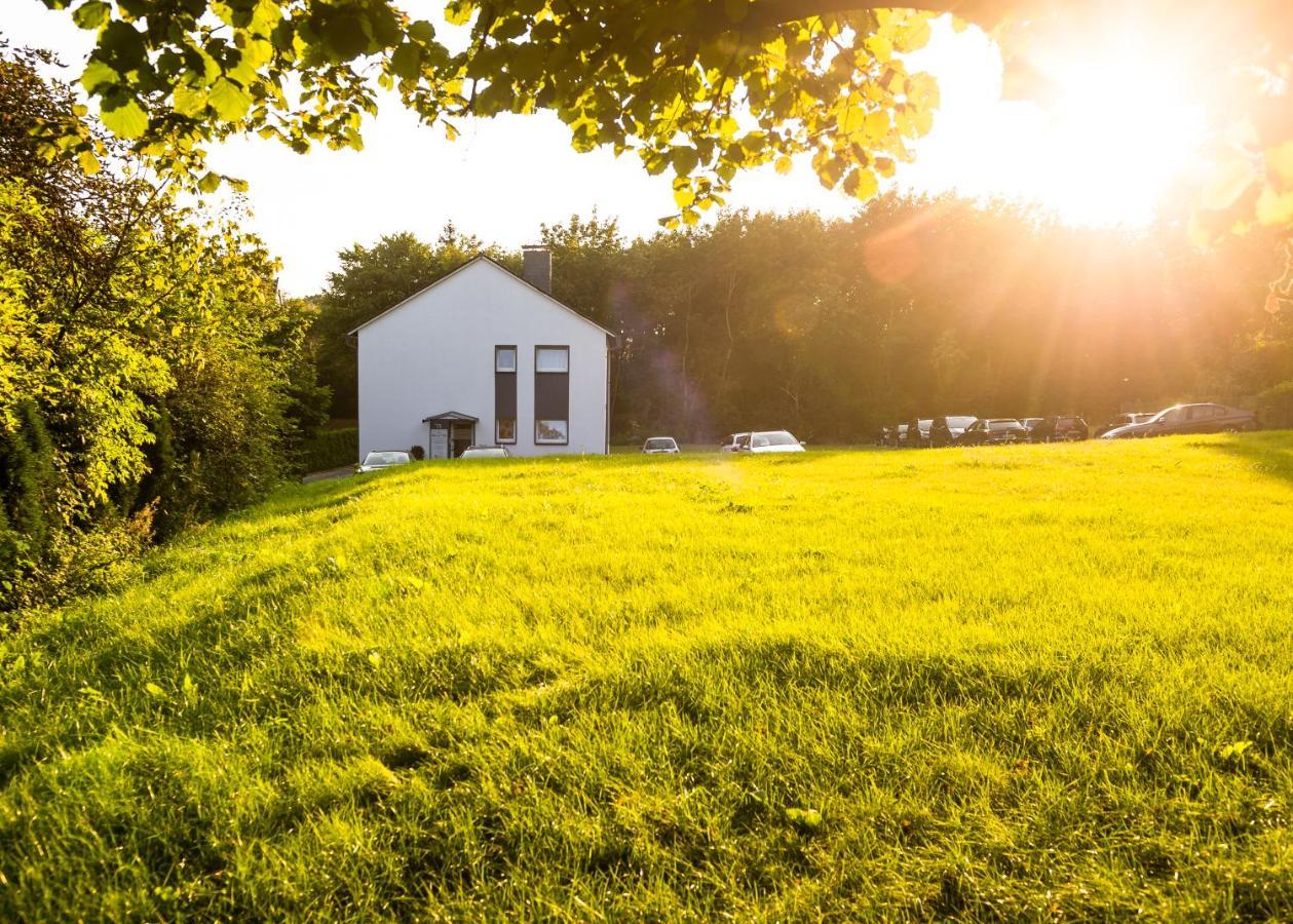 Haus Am Park - Ihr Gaestehaus In Velbert Eksteriør bilde